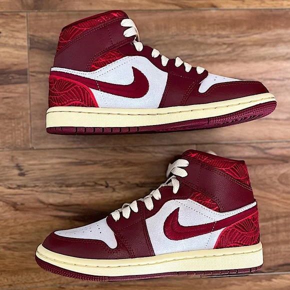 Air Jordan 1 Special Edition “Tiki Leaf” - Picture 7 of 10